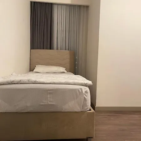 Comfortable 2+1 - Near Of Mall Of شقة اسطنبول