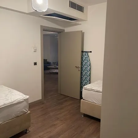 Comfortable 2+1 - Near Of Mall Of شقة