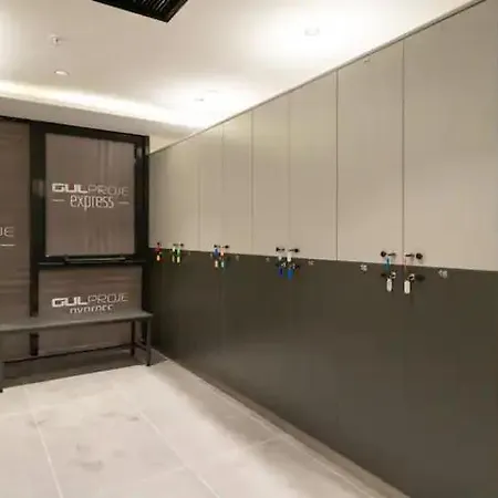 Comfortable 2+1 - Near Of Mall Of اسطنبول